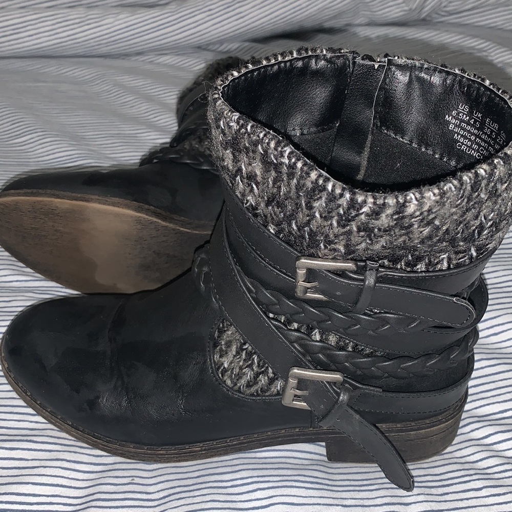 Booties - Picture 3 of 5
